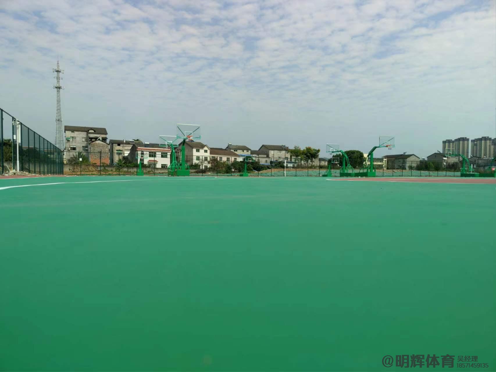 郑州硬地丙烯酸球场的优缺点